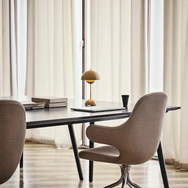 LumiVerde | Lampa stołowa – Regulowane światło w nowoczesnym stylu