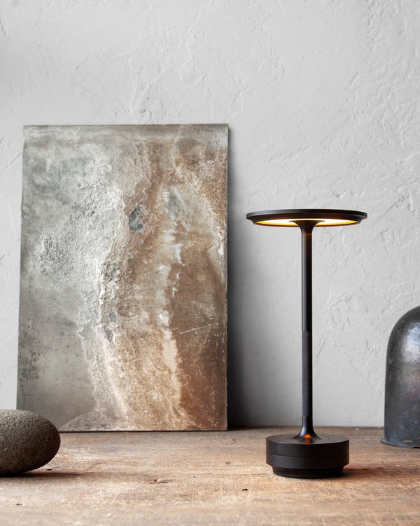 LumiVera | Lampa stołowa – Bezprzewodowe światło o nowoczesnym charakterze