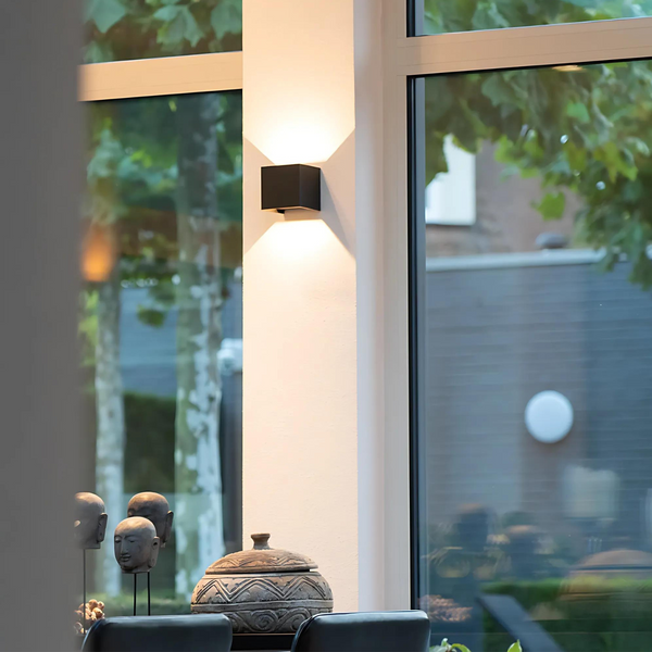 UniLight | Kinkiet – Lampa ścienna do wnętrz i na zewnątrz Lumiera