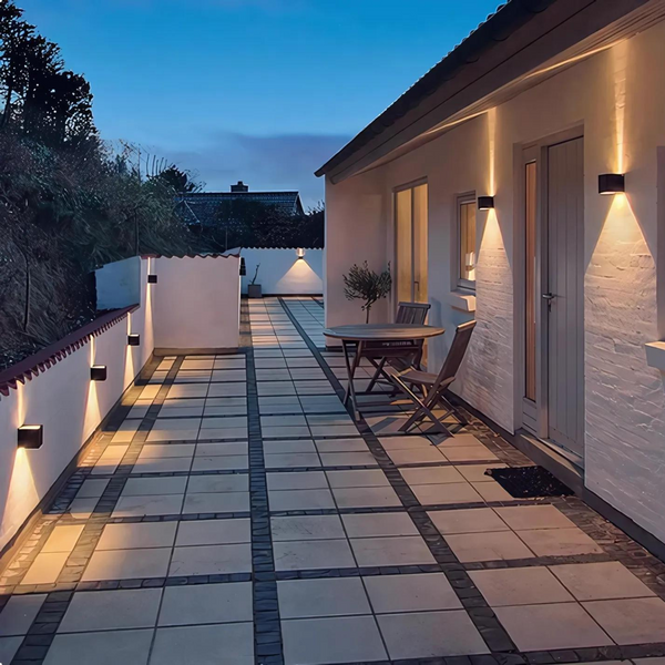 UniLight | Kinkiet – Lampa ścienna do wnętrz i na zewnątrz Lumiera